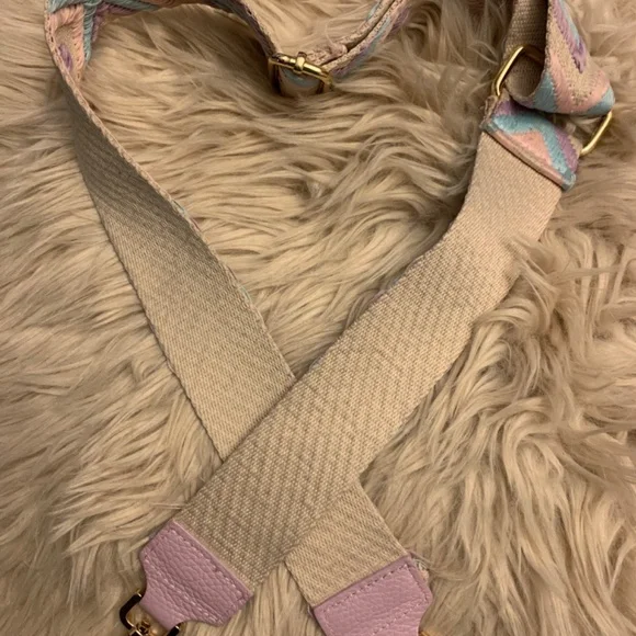 Patterned Strap - Picture 5 of 5